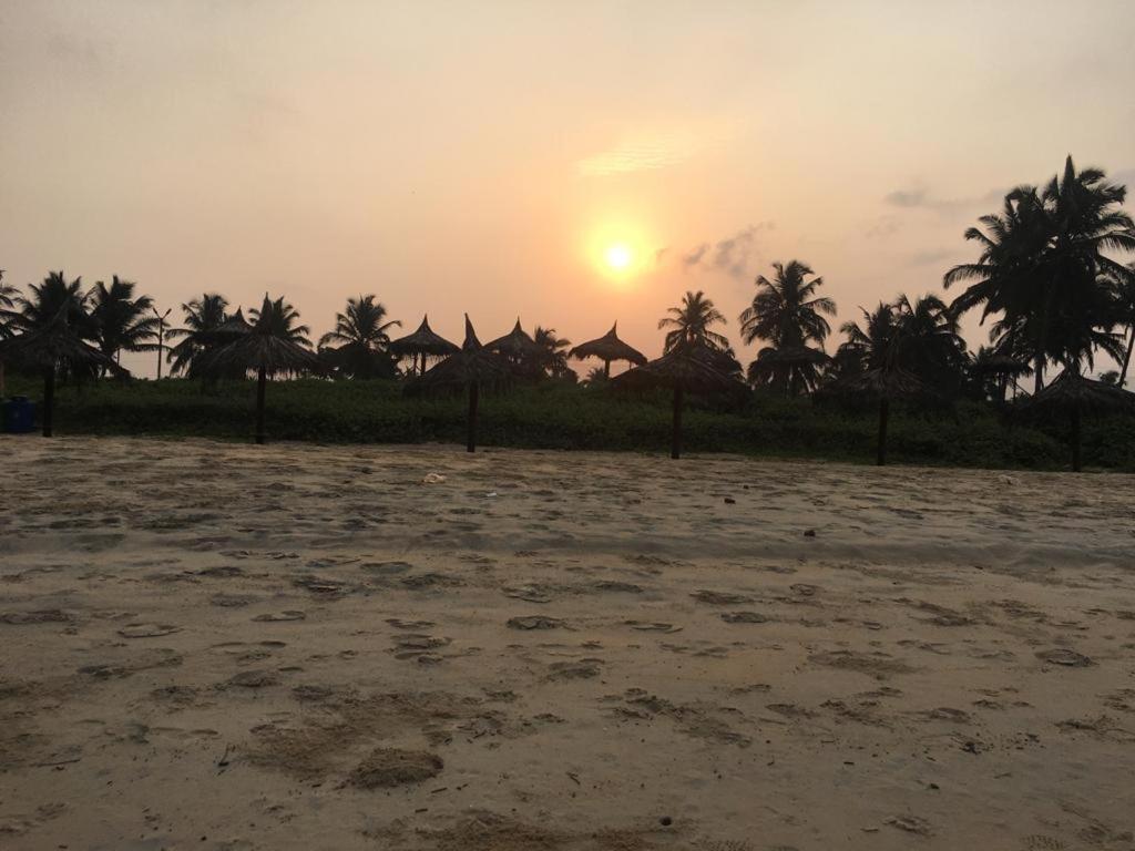 Pele'S Windsong Wood Cottage On The Beach Benaulim Exterior photo