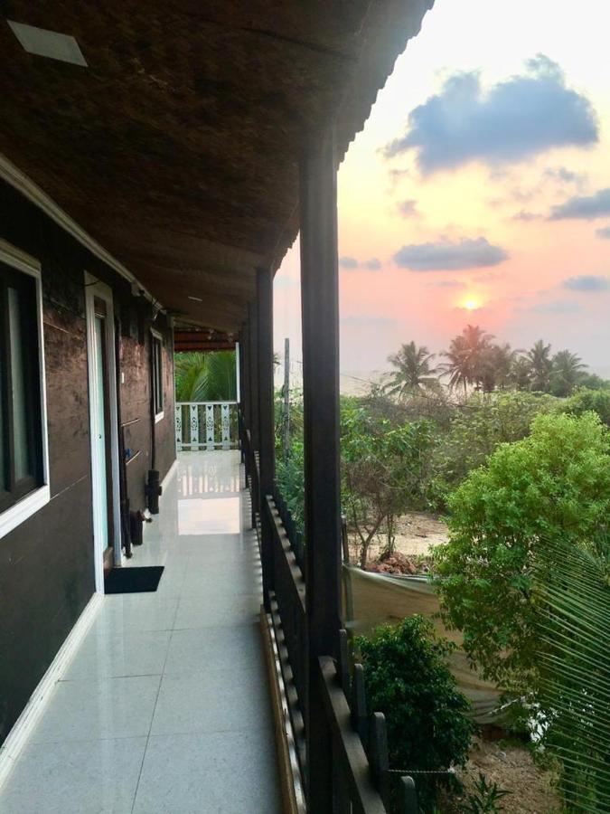 Pele'S Windsong Wood Cottage On The Beach Benaulim Exterior photo