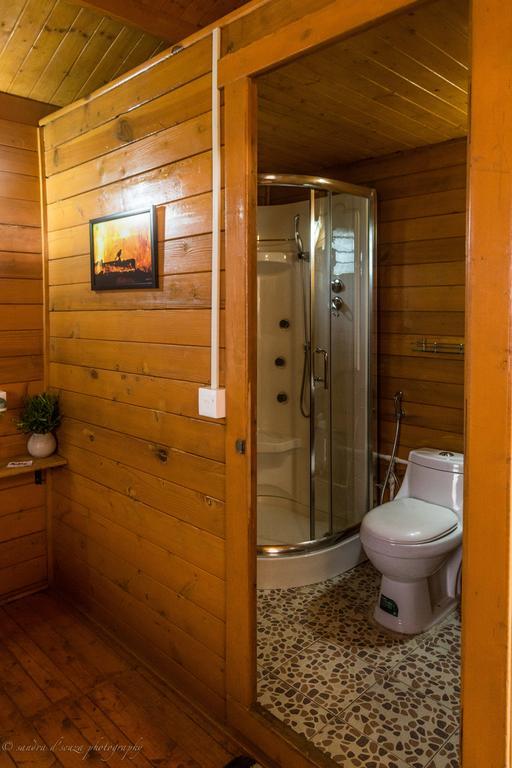 Pele'S Windsong Wood Cottage On The Beach Benaulim Room photo