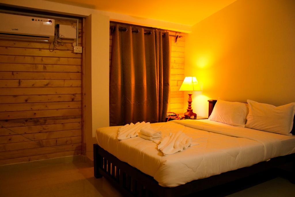 Pele'S Windsong Wood Cottage On The Beach Benaulim Exterior photo
