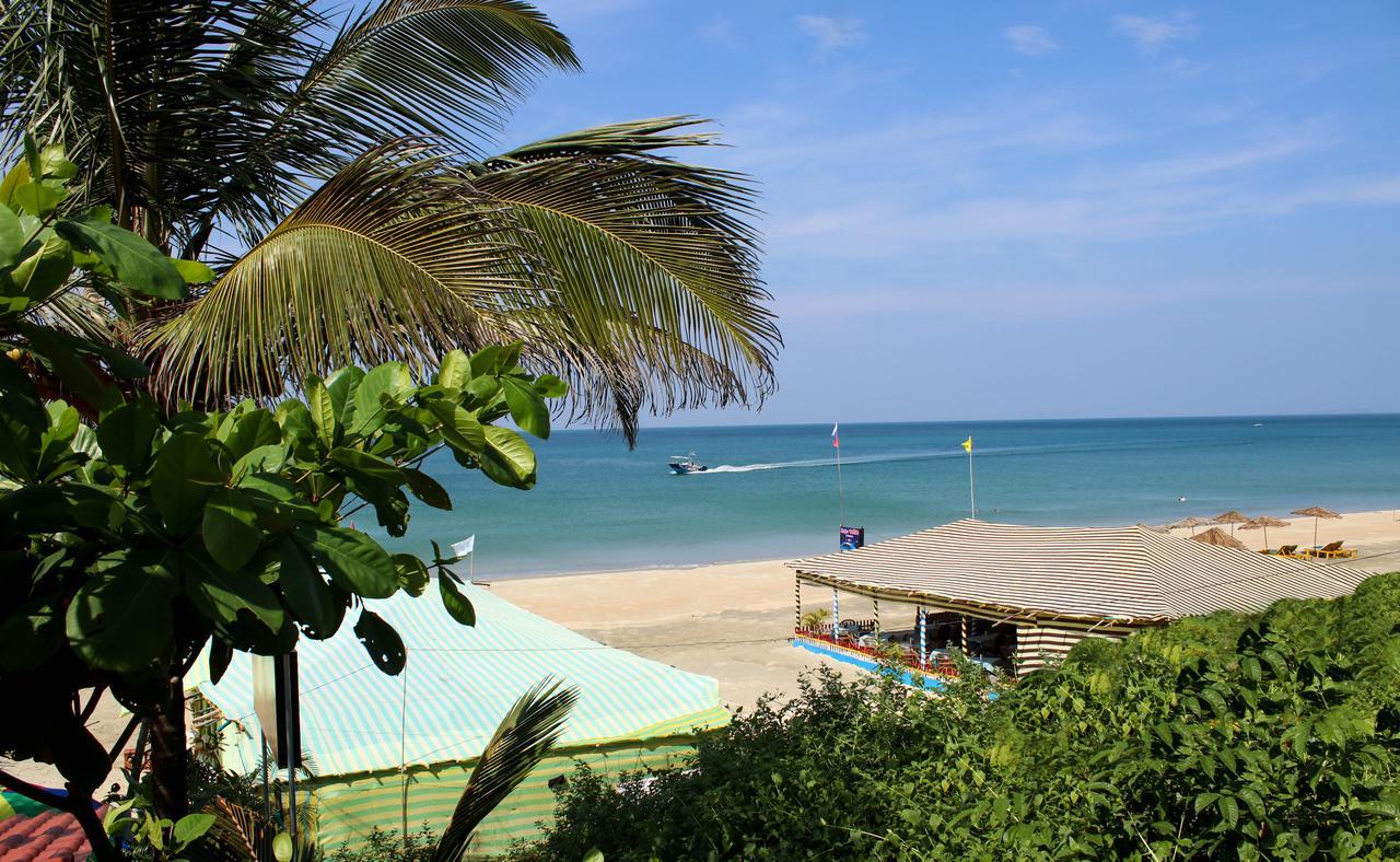 Pele'S Windsong Wood Cottage On The Beach Benaulim Exterior photo