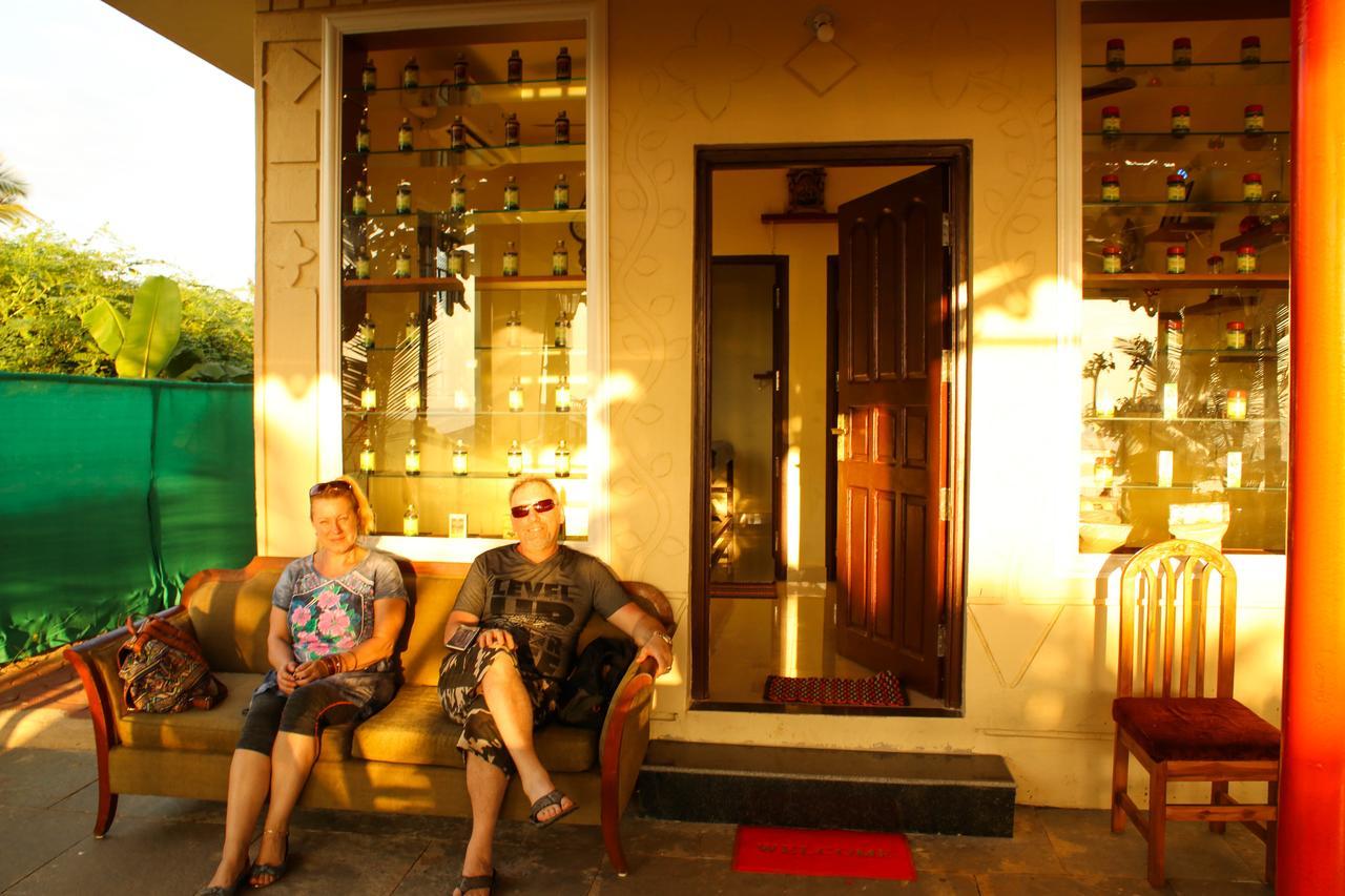 Pele'S Windsong Wood Cottage On The Beach Benaulim Exterior photo