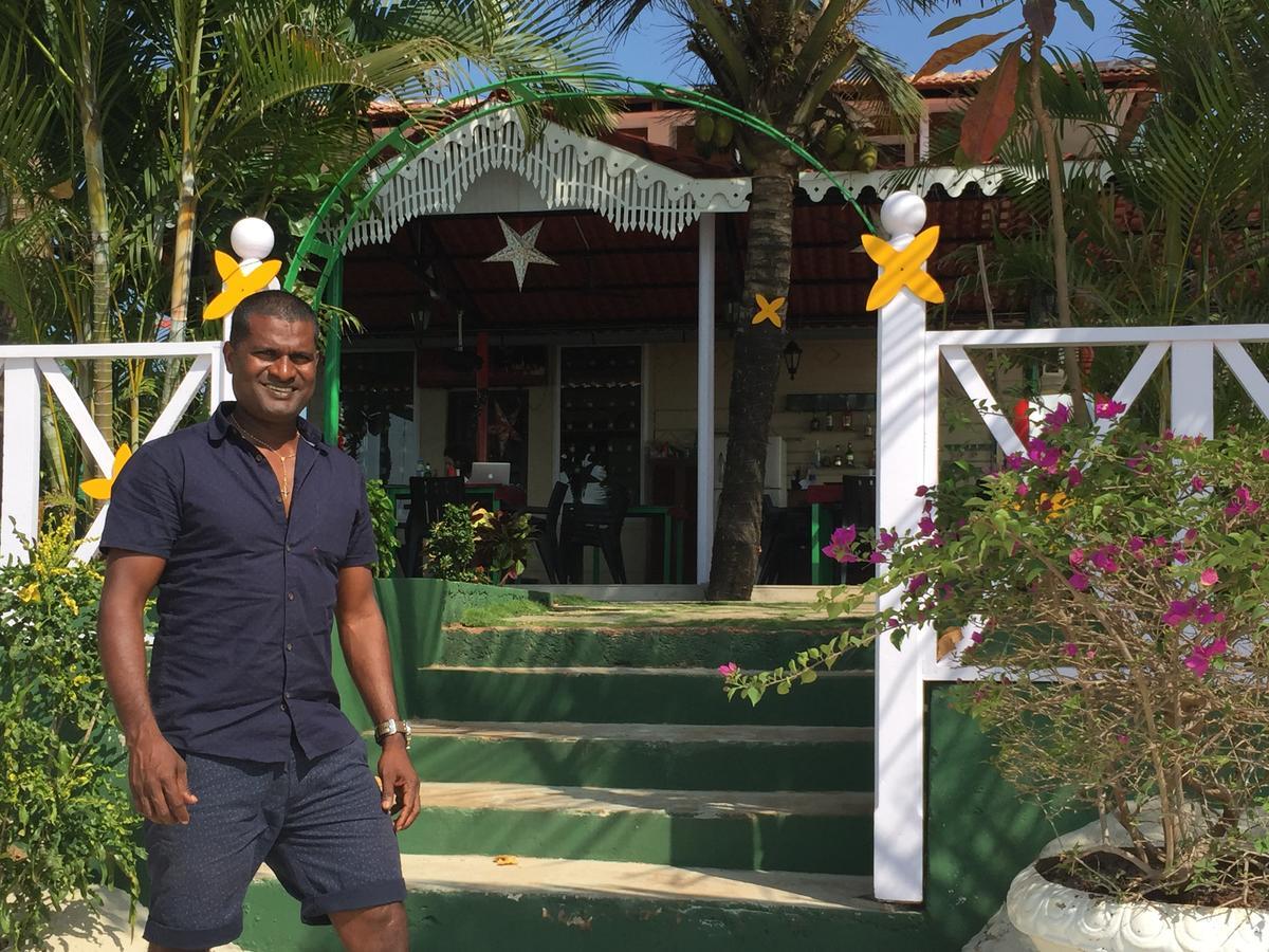 Pele'S Windsong Wood Cottage On The Beach Benaulim Exterior photo