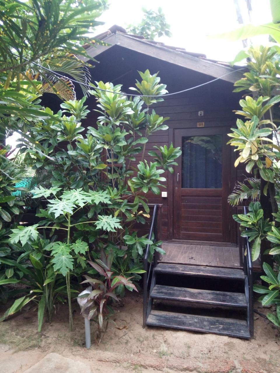 Pele'S Windsong Wood Cottage On The Beach Benaulim Exterior photo